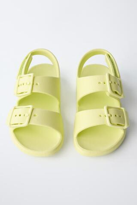 ZARA РЕЗИНОВЫЕ САНДАЛИИ С ПРЯЖКАМИ, ЛАЙМОВЫЙ