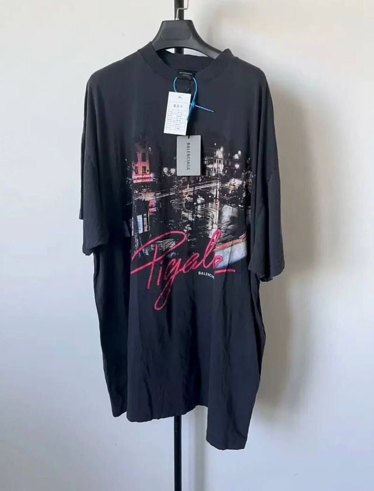Футболка Balenciaga