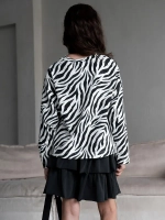 Летний костюм для девочки, лонгслив и юбка