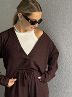 Костюм в рубчик коричневый