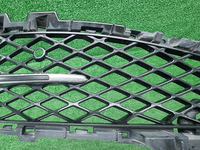 Решетка переднего бампера Genesis G80 (2020-2024)