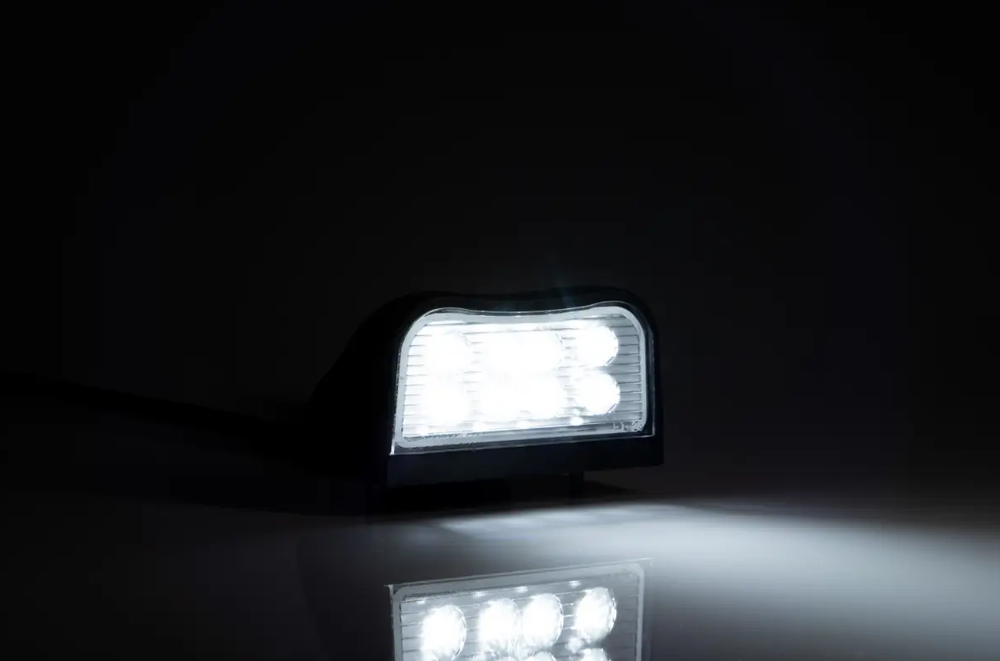 Фонарь освещения номерного знака Fristom FT-026 LED