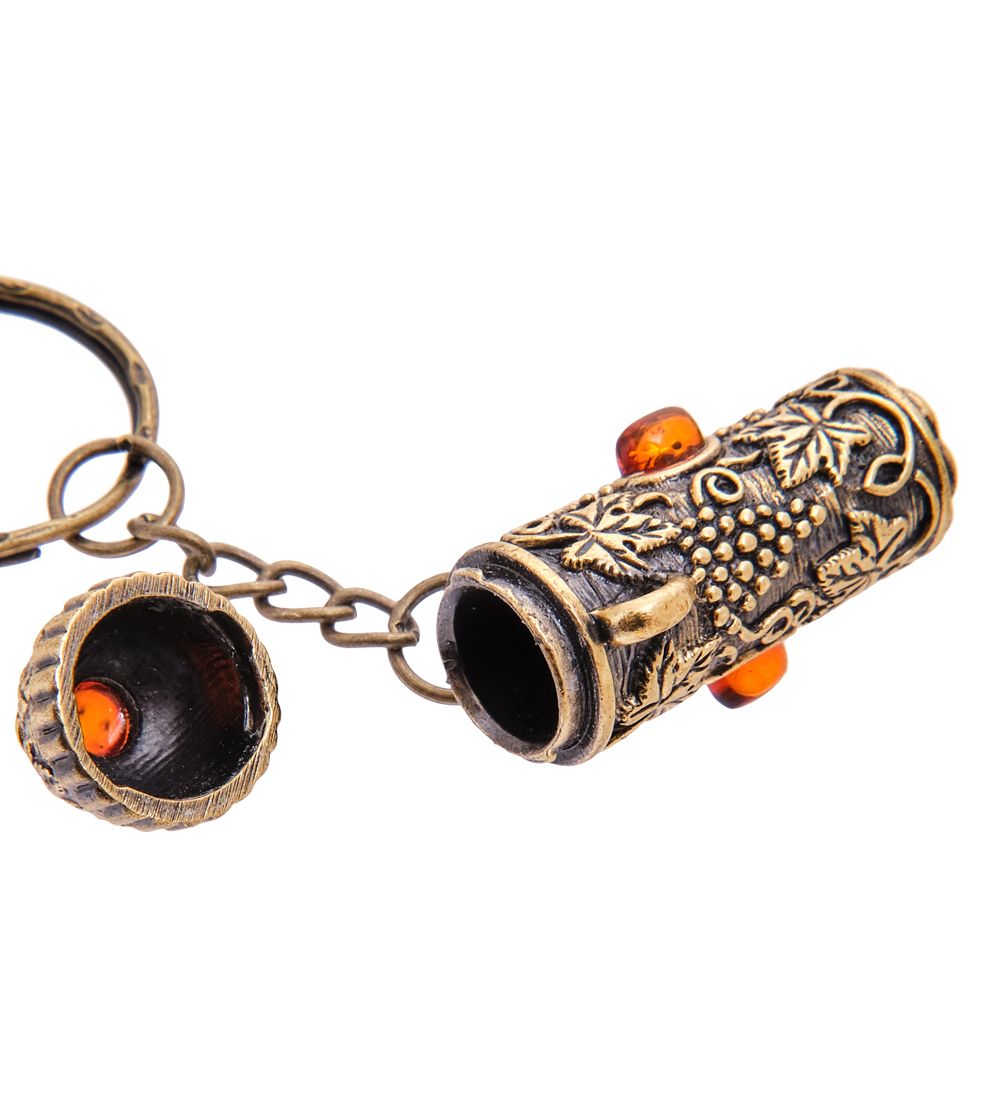 AM-3607 Брелок «Игольница Виноград» (латунь, янтарь)