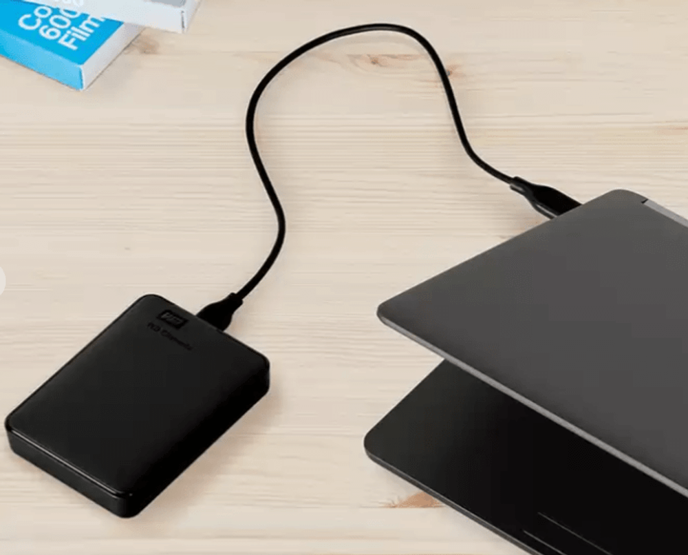 Внешний HDD Western Digital  2Tb Elements SE Portable 2.5" WDBU6Y0020BBK-WESN USB3.0 Black