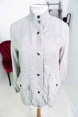 Куртка Zara тонкая, маркировка S, визуально на 44 размер