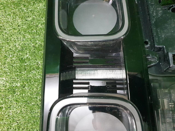 Фонарь правый Land-Rover Defender 2 L663 (2019-н.в.)