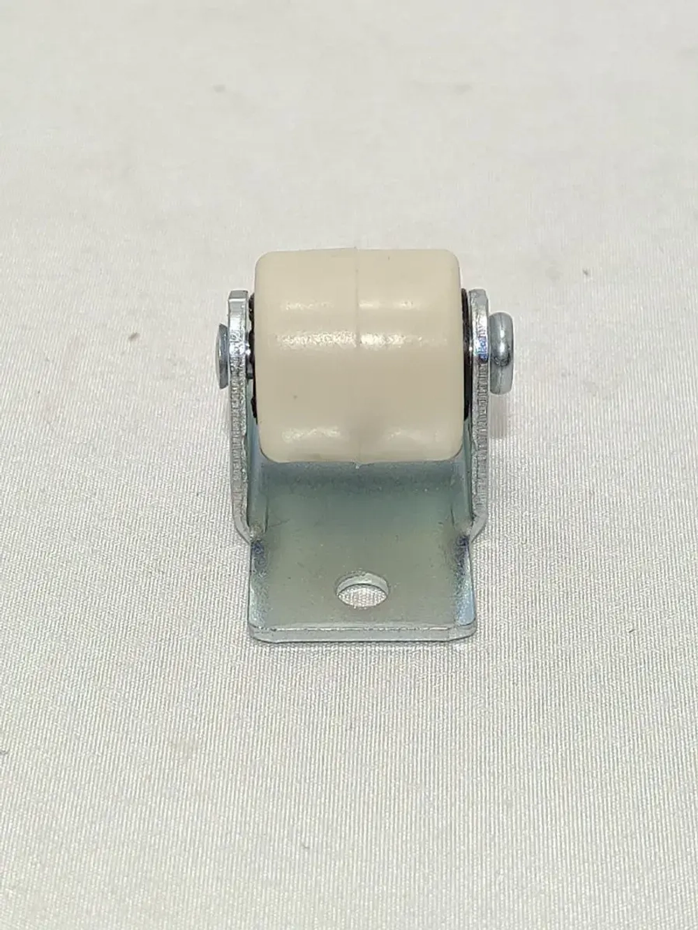 Колеса мебельные ролики для дивана, тумбы, шкафа