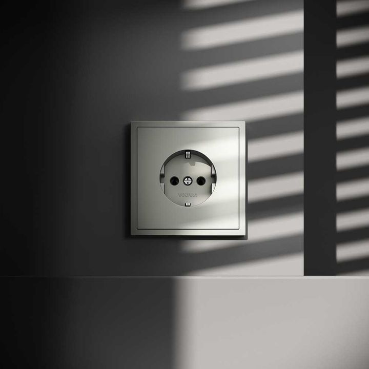 Розетка встраиваемая Voltum S70 с заземлением 16А, (сталь) VLS040105