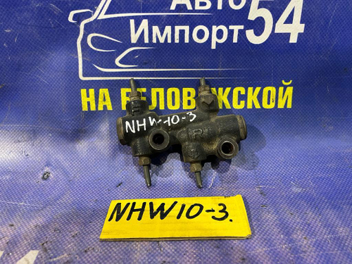 Распределитель тормозной TOYOTA PRIUS 2000