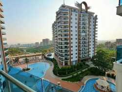 ЖК "NOVITA SQUARE RESIDENCE" Турция, Махмутлар, Аланья. Современный комплекс в 700 метрах от моря. Просторные планировки, тёплые полы в пентхаусах и отличная инфраструктура. Удобен как для жизни, так и для инвестиций