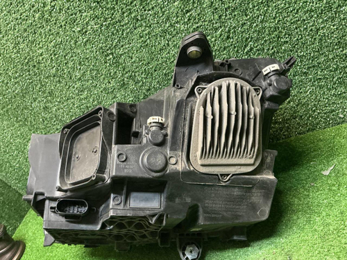 Фара правая Mercedes GLC X253 (2015-2019) LED