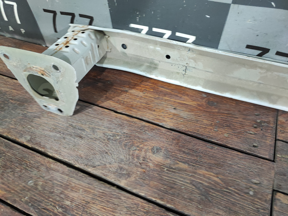 Усилитель заднего бампера Toyota C-HR 16-23 Б/У Оригинал 52023F4010