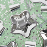 Скатерть металлизированная в мятном цвете с серебряными звездами, 137*183 см