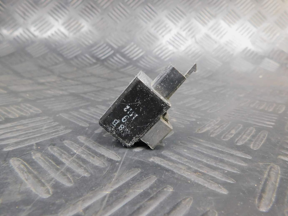 Реле поворотников Yamaha TDM850 RN03J 2001