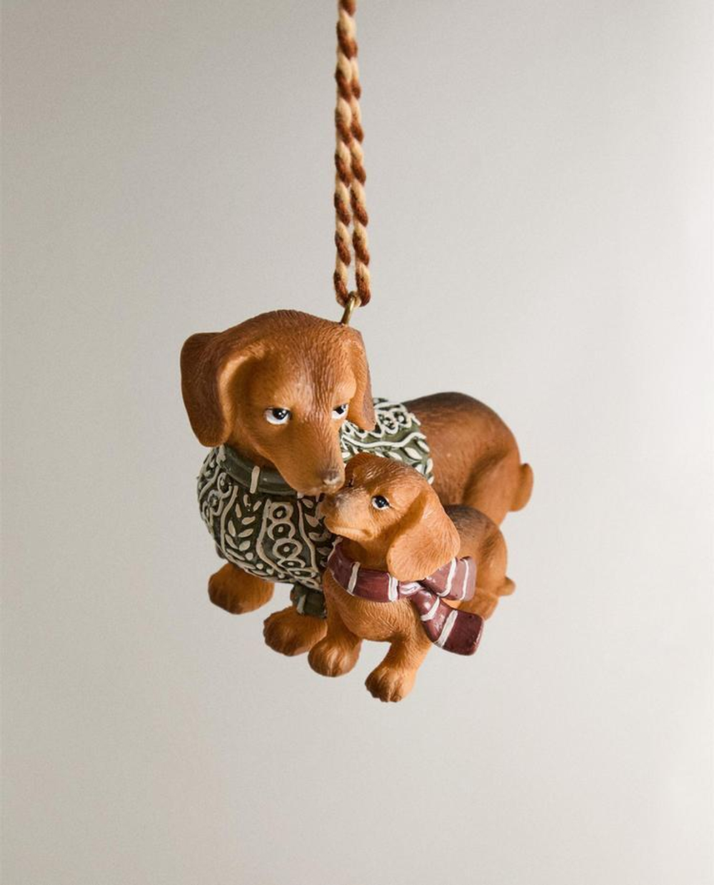 ZARA HOME ЕЛОЧНОЕ УКРАШЕНИЕ «СОБАЧЬЯ ПАРА», КОРИЧНЕВЫЙ