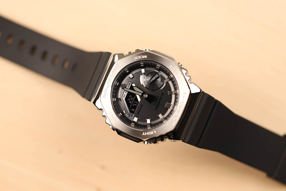 Часы Casio GM-2100-1AER
