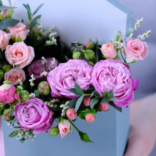 Купить Композиция #447 в конверте с пионовидными розами