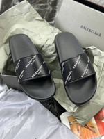 Шлепанцы Balenciaga