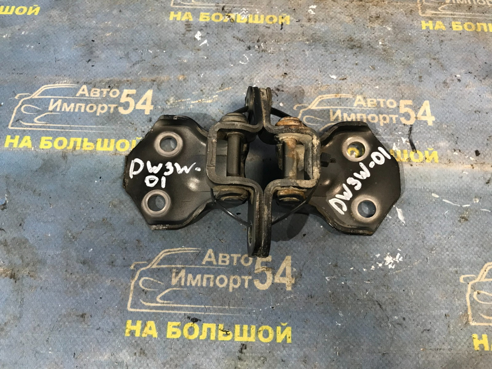 Петля двери передней левой MAZDA DEMIO 2001