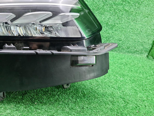 Фара правая Geely Tugella (2019-2024) LED