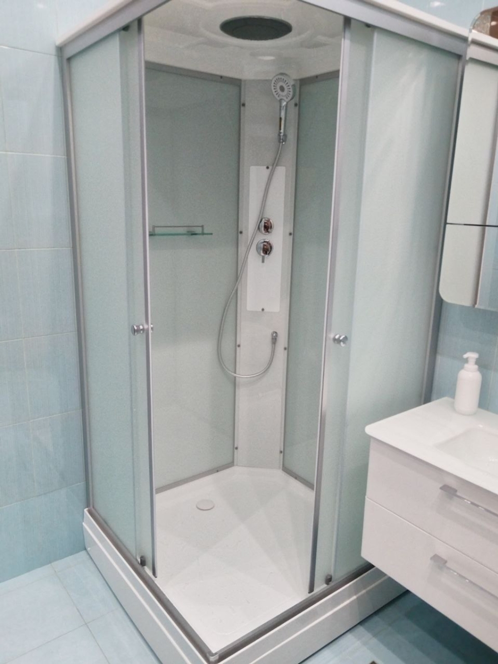 Душевая кабина AvaCan (АваКан) CK2080 с низким поддоном, 80х80х215