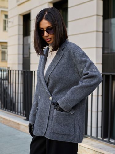 Двубортный серый жакет из кашемира