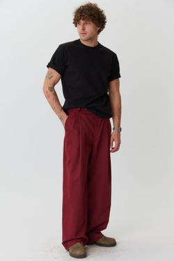 Брюки мужские со складками из бордового хлопка