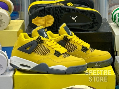 Air Jordan 4 Lightning 2021