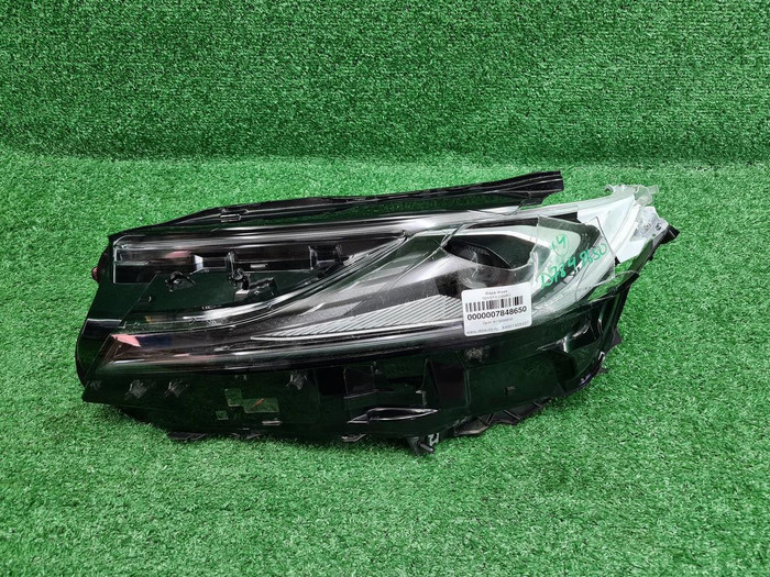 Битая Фара левая Toyota Camry xv80 (2023-н.в.) LED