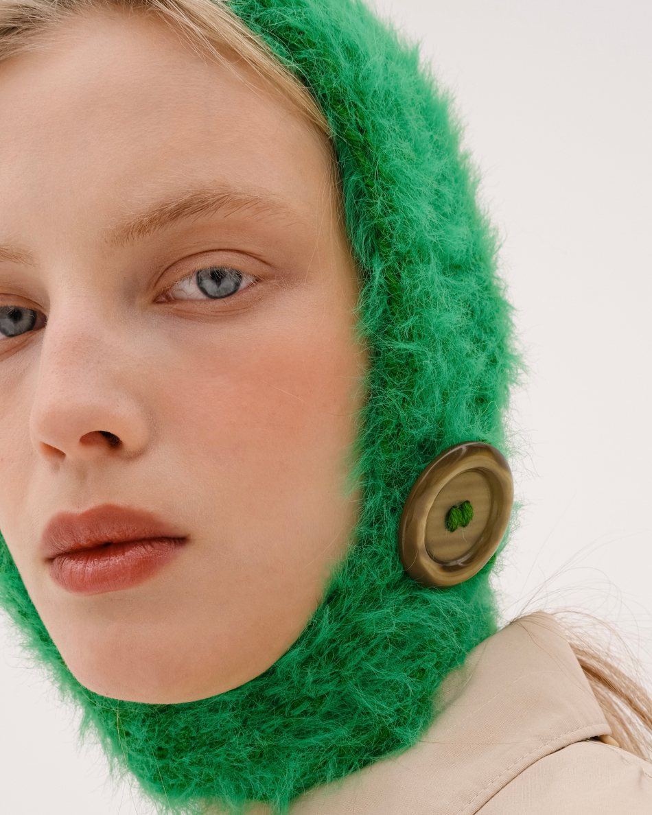 Вязаный чепчик Травушка-муравушка