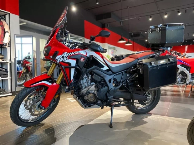 Honda Africa Twin CRF 1000, 2017 red
