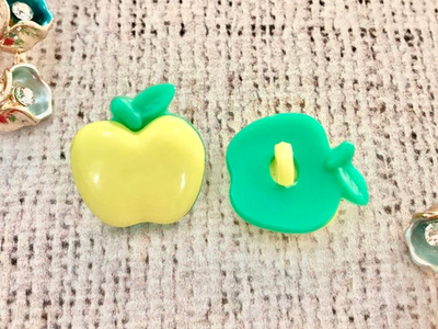 Пуговицы "Яблоко", р 2х2,3 см