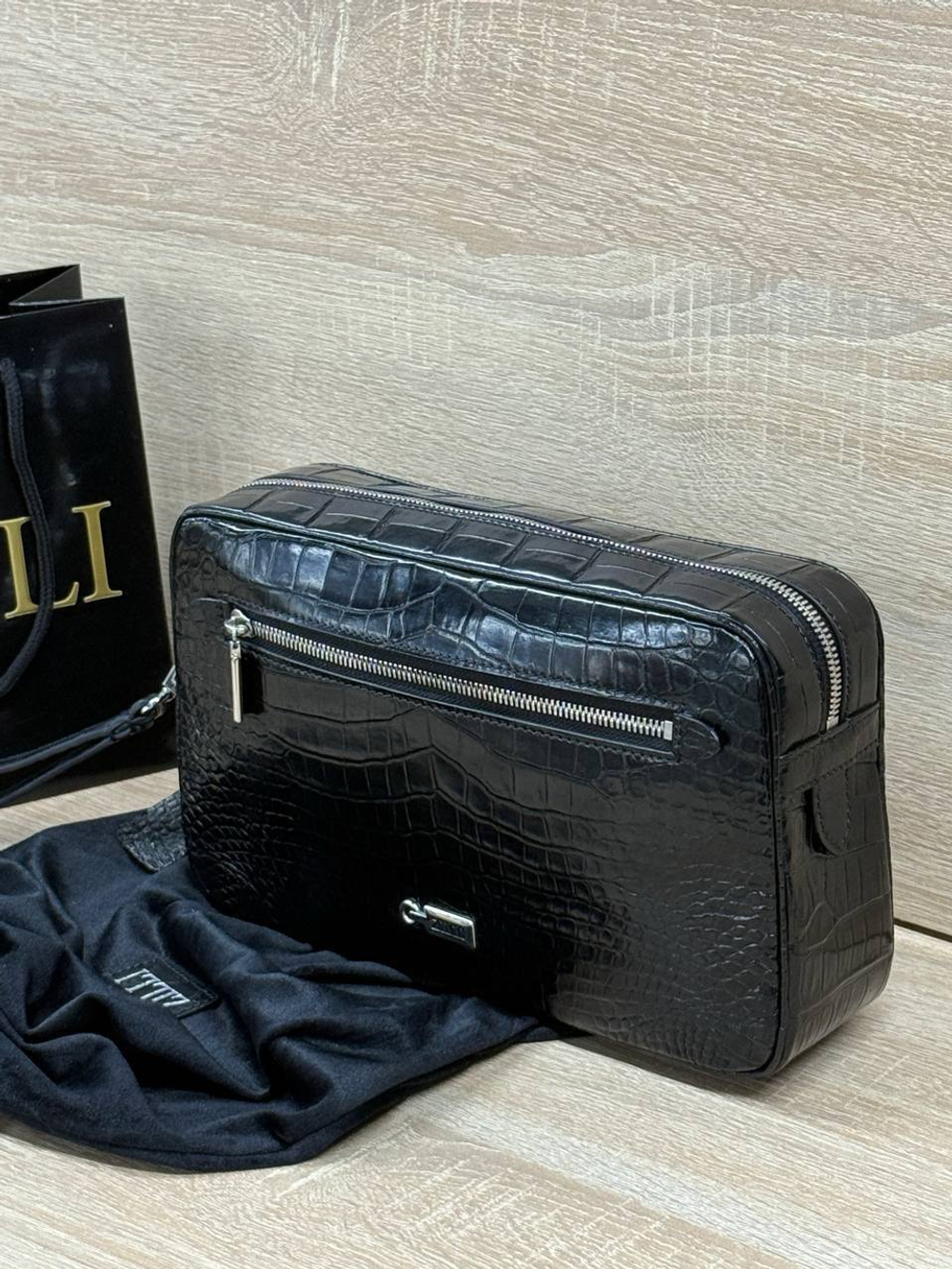 Клатч Zilli из кожи крокодила