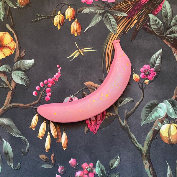 Барельеф Банан розовый - фото 1