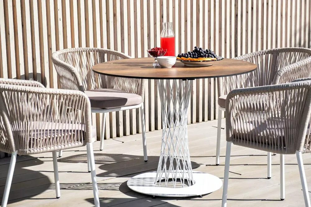 "Марсель" стул плетеный из роупа, каркас алюминий белый муар, роуп бежевый круглый, ткань бежевая 052