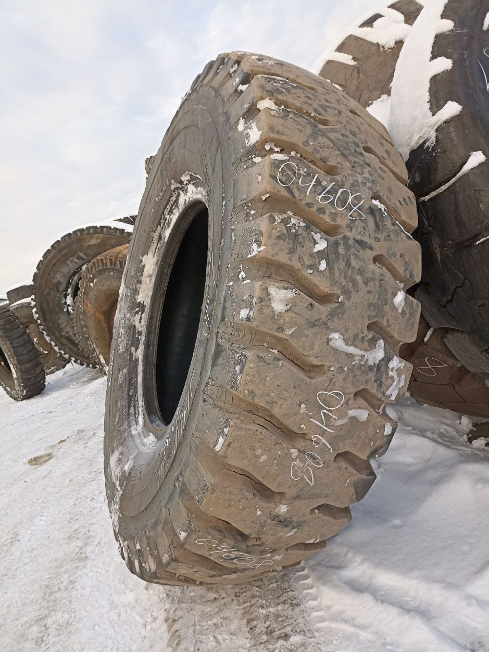 27.00R49 Bridgestone VRLS шина б/у