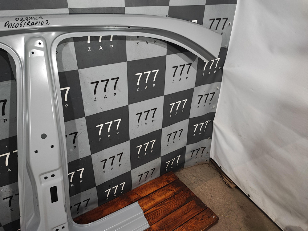 Боковина левая Rapid 2, Polo 6 20-нв Новая Оригинал 60U809605