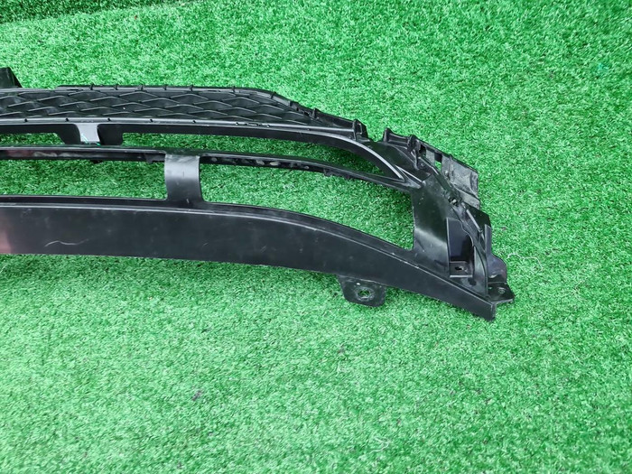 Решетка переднего бампера Genesis GV70 (2020-н.в.)