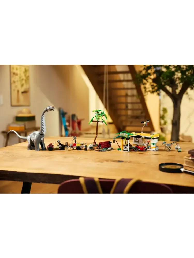 Конструктор Jurassic World 76973 Отслеживание динозавров