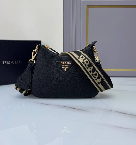 Сумка через плечо Prada черный