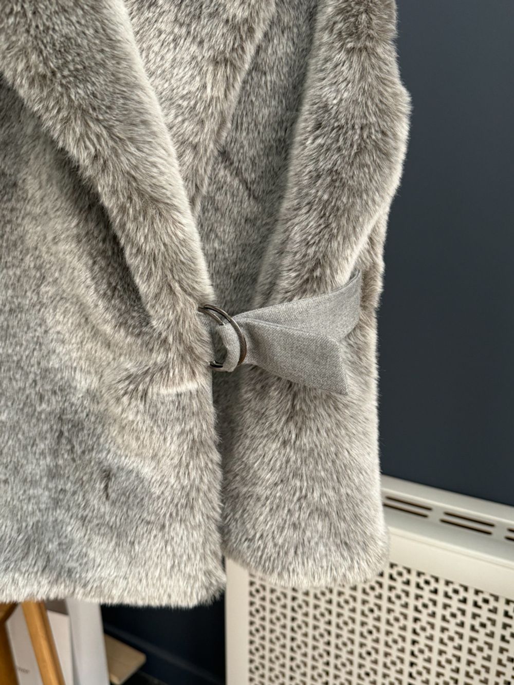 Жилет из искусственного меха Lapin House, 140