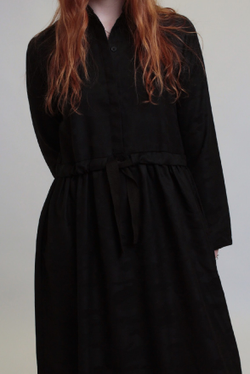 Платье на пуговицах с кулиской из черной шерсти "камуфляж"
