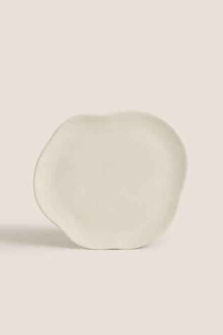 ZARA HOME АСИММЕТРИЧНАЯ КЕРАМИЧЕСКАЯ ПЛОСКАЯ ТАРЕЛКА, БЕЛЫЙ