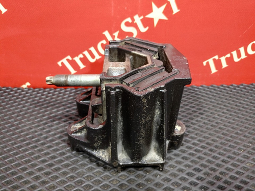 Подушка двигателя передняя