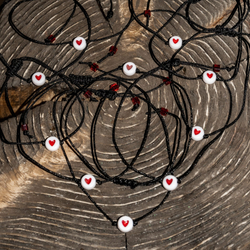 Браслет-морзе из бисера на красной нити "Будь собой" Desire by A.S.