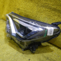 Битая Фара левая Toyota Rav 4 CA40 (2015-2019) LED