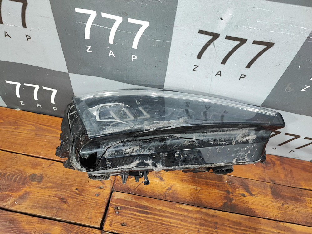 Фара правая LED Skoda Rapid 2 20-22 Б/У Оригинал 60U941020A