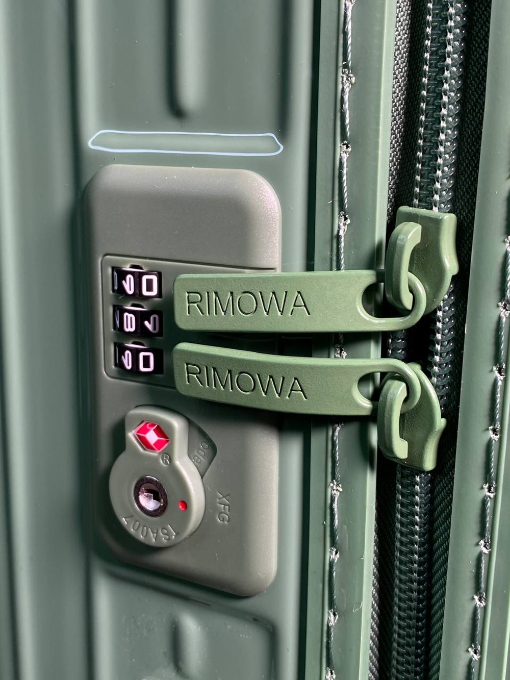 Чемодан Rimowa