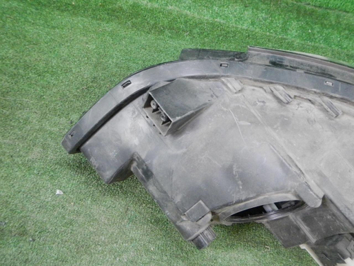 Битая Фара правая Genesis G80 (2016-2020) ксенон