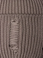 Шапка женская на осень рваная